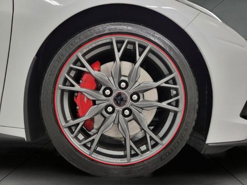 Used 2023 Chevrolet Corvette Stingray Premium Cpe w/ Z51 Performance Package image 4