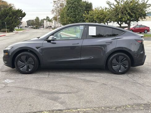 Used 2026 Tesla Model Y 2WD image 7