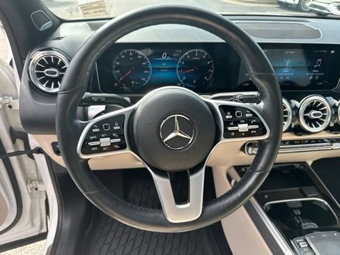 Certified 2021 Mercedes-Benz GLB 250 4MATIC image 17