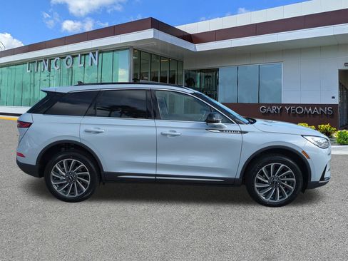 New 2026 Lincoln Corsair Reserve image 3