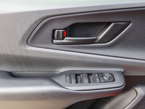 New 2026 Toyota Prius LE FWD image 15