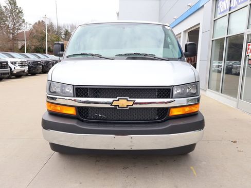 New 2026 Chevrolet Express 2500 RWD image 5