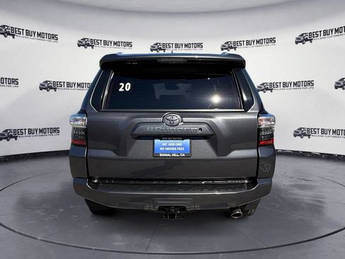Used 2018 Toyota 4Runner SR5 AWD/4WD image 7