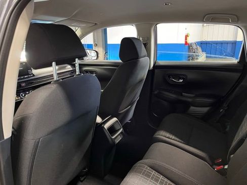 Used 2023 Honda HR-V LX image 16