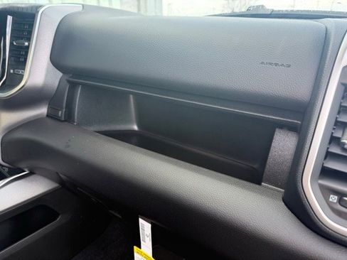 New 2026 RAM 1500 4x4 Crew Cab image 25