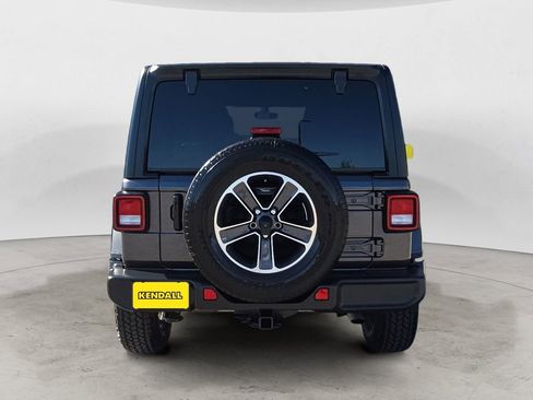 Used 2023 Jeep Wrangler Unlimited Sahara w/ Cold Weather Group AWD/4WD image 4