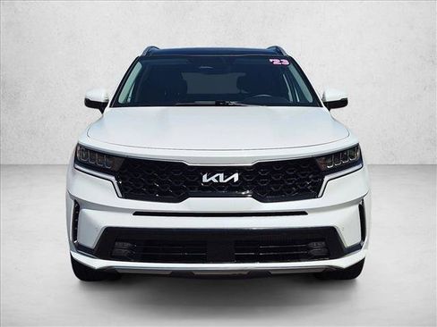 Used 2023 Kia Sorento EX w/ Panoramic Sunroof Package AWD/4WD image 2