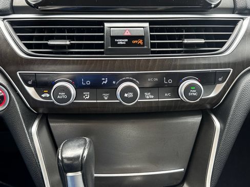 Certified 2019 Honda Accord EX-L image 25