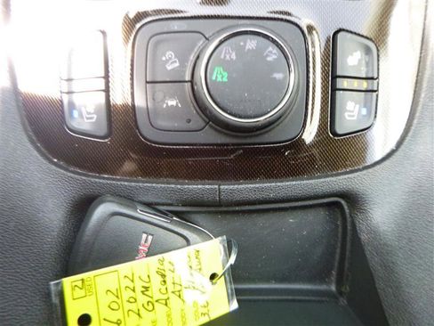 Used 2022 GMC Acadia AT4 w/ Technology Package AWD/4WD image 18