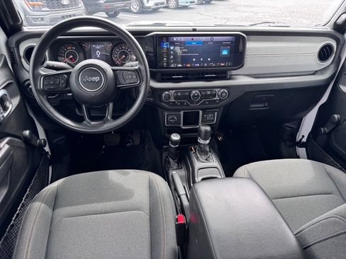 Used 2024 Jeep Wrangler Unlimited Sport AWD/4WD image 6
