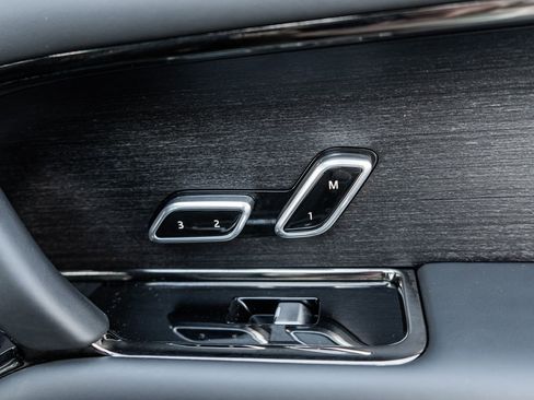 Used 2023 Land Rover Range Rover SV image 46