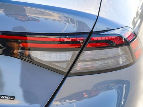 Used 2023 Honda Accord Touring image 9