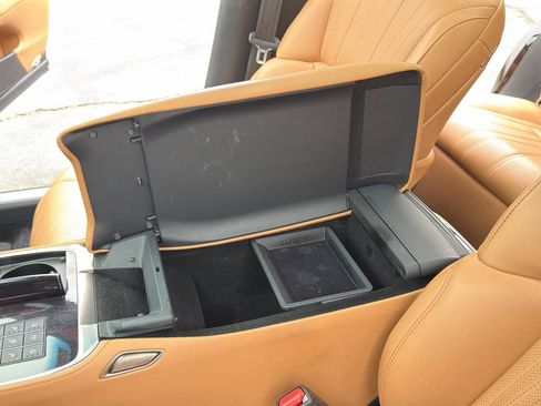 Used 2023 Lexus LS 500 Luxury w/ Luxury Package image 19