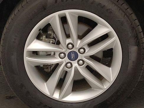 Used 2018 Ford Edge SEL w/ Equipment Group 201A FWD image 31