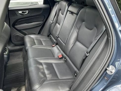 Used 2023 Volvo XC60 B5 Ultimate w/ Climate Package AWD/4WD image 6
