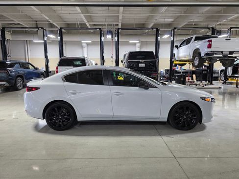 Used 2024 MAZDA MAZDA3 s FWD image 8