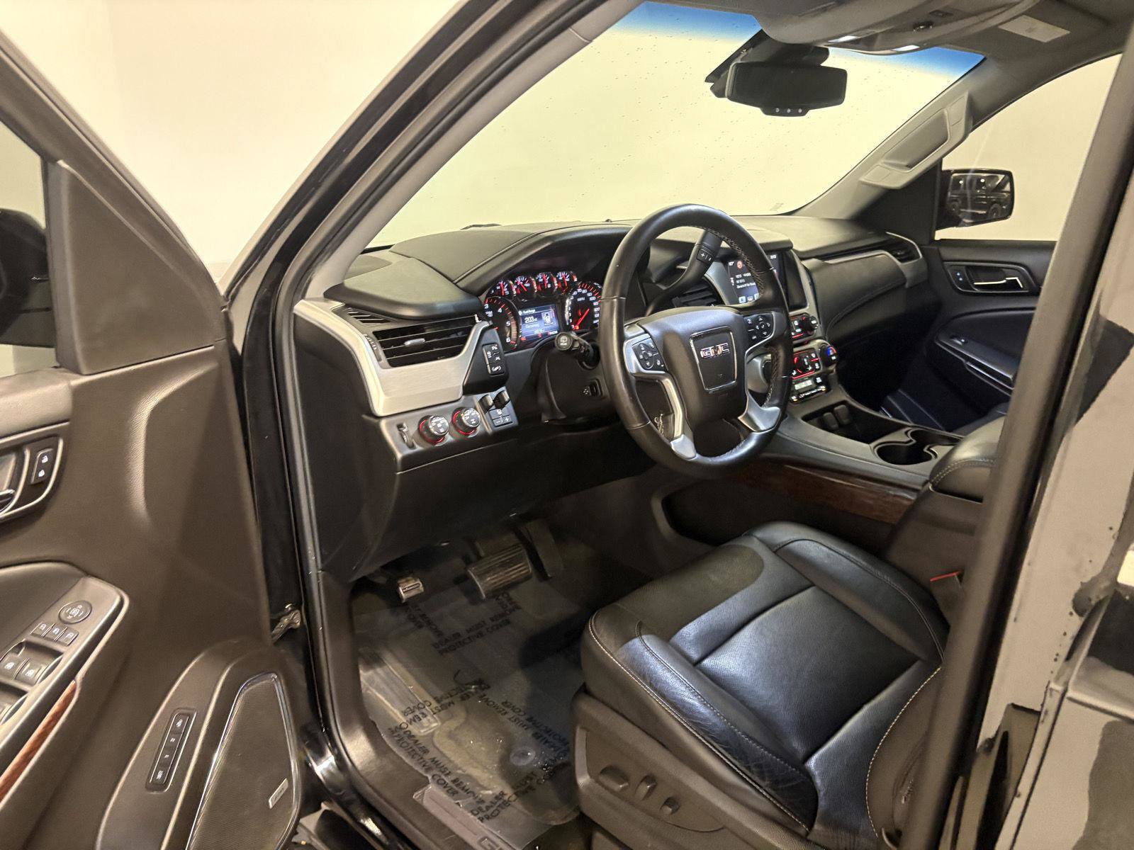 Used 2016 GMC Yukon SLT w/ Open Road Package AWD/4WD image 22