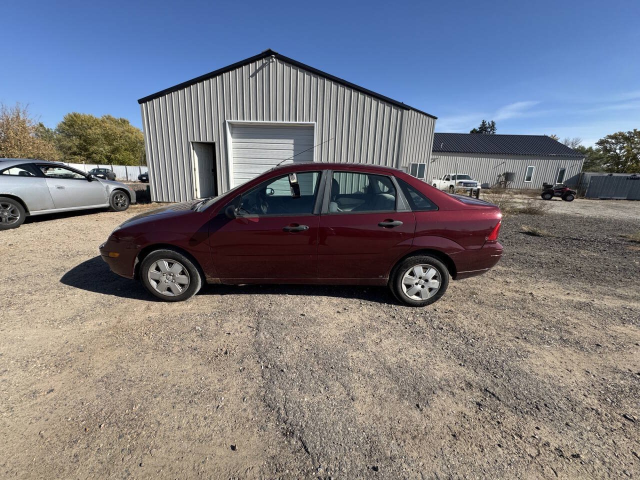 Used 2007 Ford Focus S FWD image 2