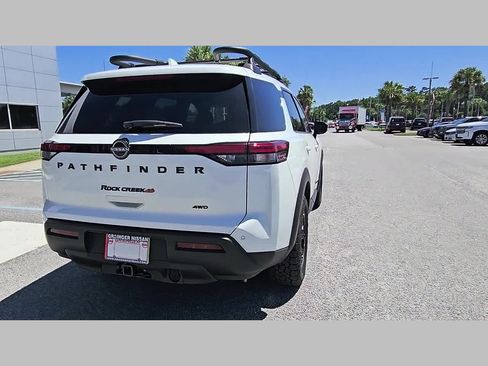 Used 2025 Nissan Pathfinder Rock Creek AWD/4WD image 33