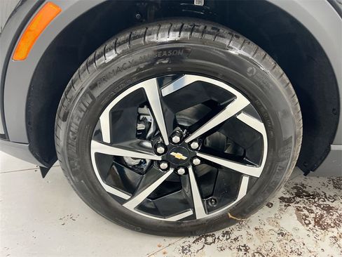 New 2026 Chevrolet Equinox EV LT image 26