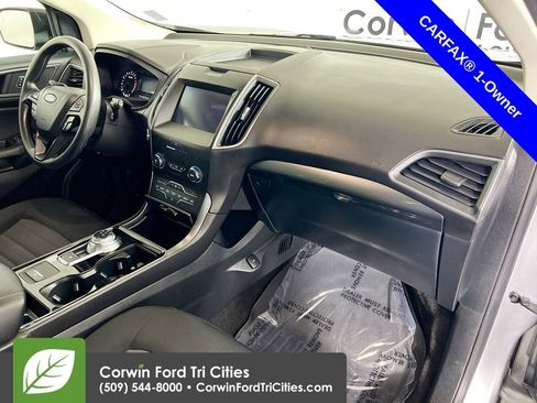 Used 2020 Ford Edge SE image 28