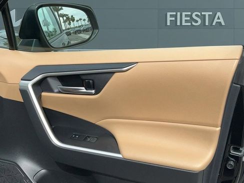 Used 2023 Toyota RAV4 XLE image 12