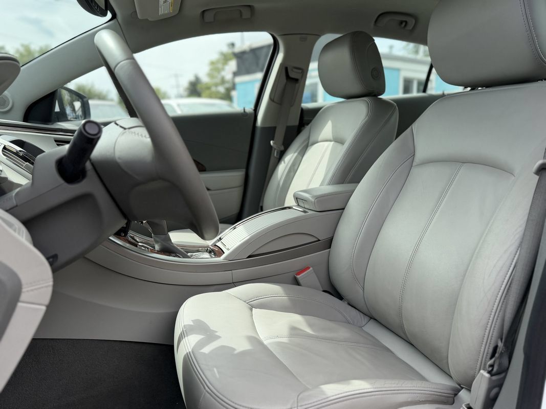 Used 2010 Buick LaCrosse CXL FWD image 17