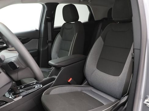 Used 2025 Chevrolet TrailBlazer LT image 15