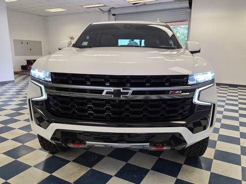 Used 2021 Chevrolet Tahoe Z71 w/ Z71 Signature Package AWD/4WD image 2