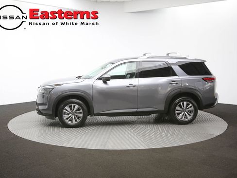 Used 2023 Nissan Pathfinder SL AWD/4WD image 58