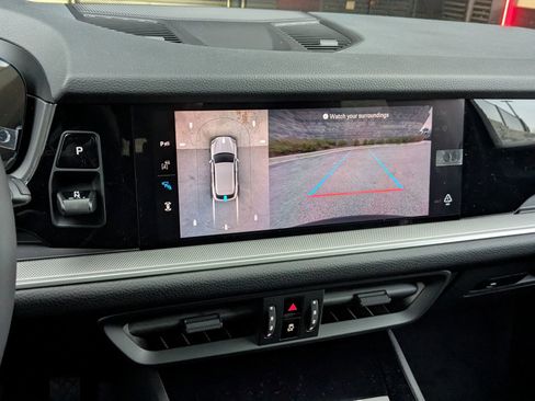 New 2026 Porsche Cayenne image 19