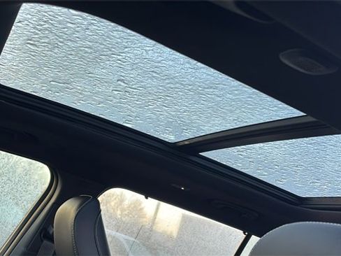 Used 2025 Jeep Grand Cherokee L Limited w/ Luxury Tech Group II image 10