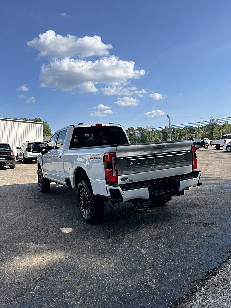 Used 2024 Ford F250 Platinum AWD/4WD image 5