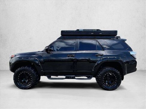 Used 2018 Toyota 4Runner TRD Off-Road Premium AWD/4WD image 6