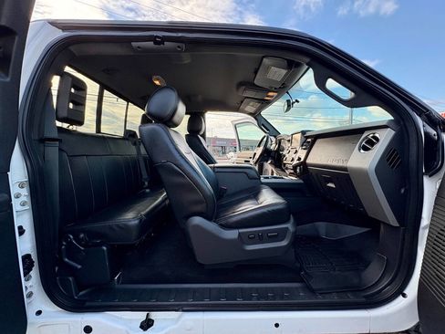 Used 2015 Ford F350 Lariat image 33