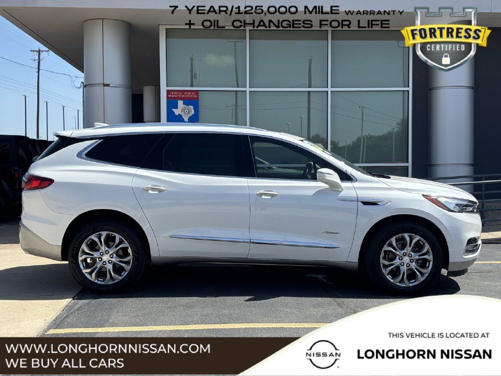 Used 2019 Buick Enclave Avenir w/ Avenir Technology Package FWD image 2