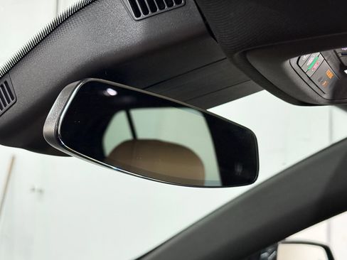 Certified 2025 Cadillac XT4 Premium Luxury image 17