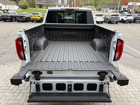 New 2026 GMC Sierra 1500 Denali w/ Denali Reserve Package AWD/4WD image 11