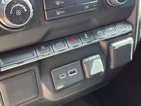 Used 2021 Chevrolet Silverado 1500 Custom image 35