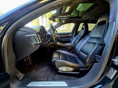Used 2014 Porsche Panamera image 19