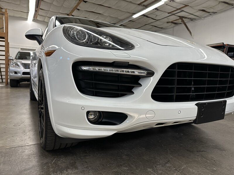 Used 2014 Porsche Cayenne GTS AWD/4WD image 15