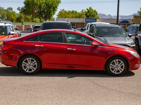 Used 2011 Hyundai Sonata Limited w/ Navigation Pkg 5 FWD image 4