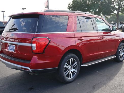 Certified 2022 Ford Expedition XLT RWD image 14