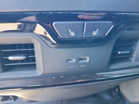 Used 2025 GMC Sierra 1500 AT4X AWD/4WD image 17