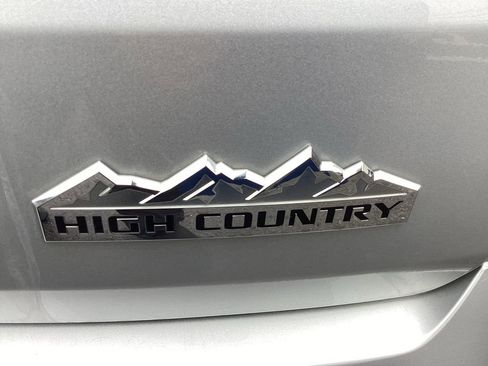 Used 2020 Chevrolet Traverse High Country image 26