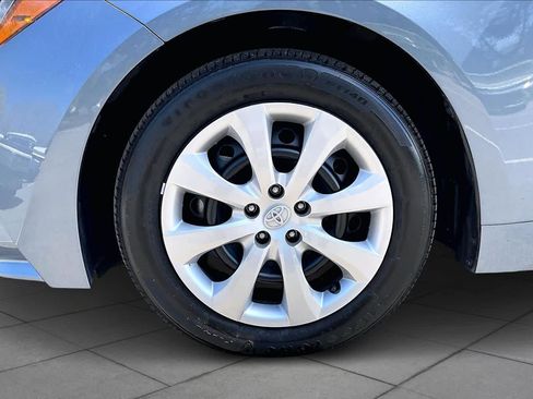 Certified 2025 Toyota Corolla LE image 11