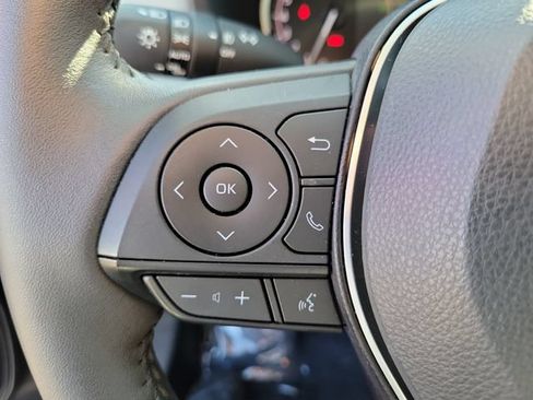 Used 2023 Toyota RAV4 XLE Premium AWD/4WD image 6