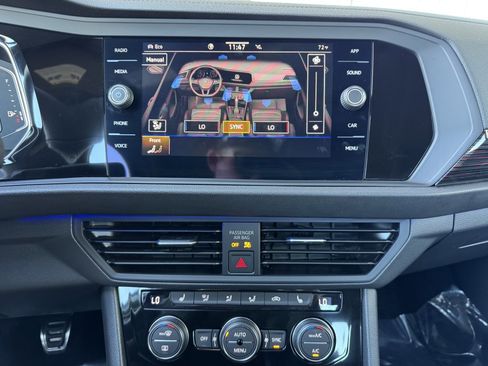 Used 2024 Volkswagen Jetta GLI 40th Anniversary Edition image 23