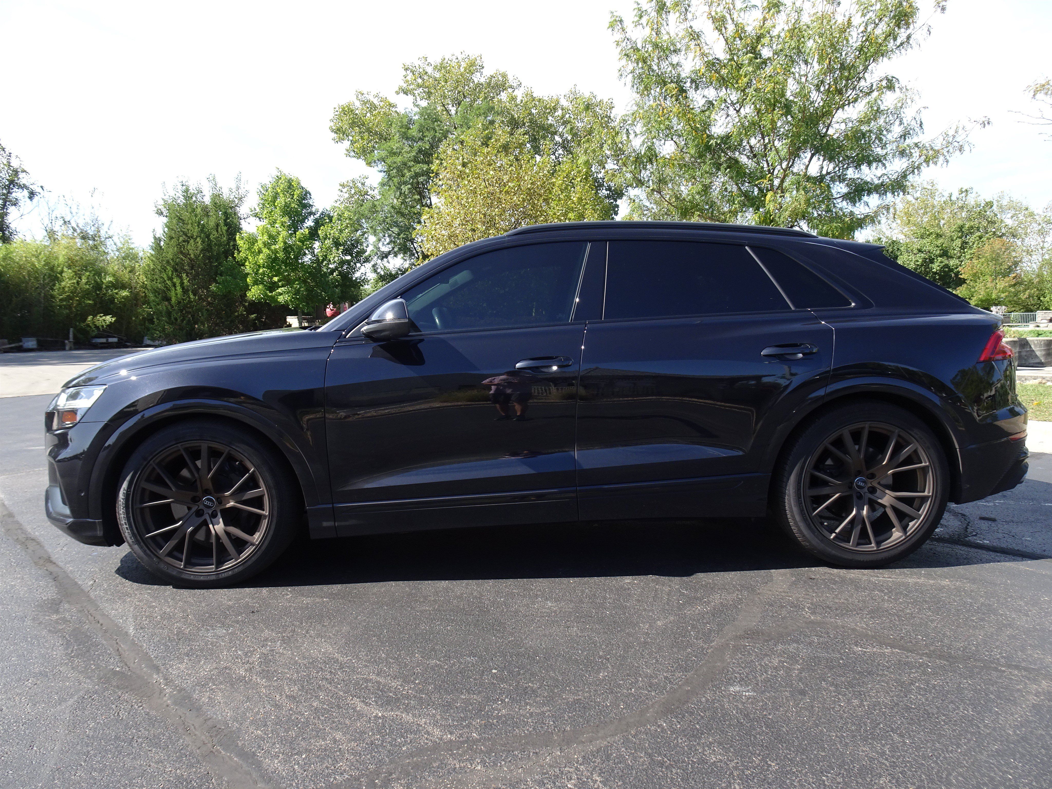 Used 2021 Audi SQ8 Premium Plus w/ SQ8 Black Optic Package AWD/4WD image 2
