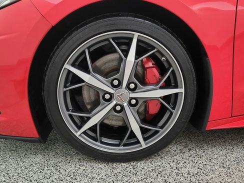 Used 2022 Chevrolet Corvette Stingray Preferred Cpe w/ Z51 Performance Package RWD image 32